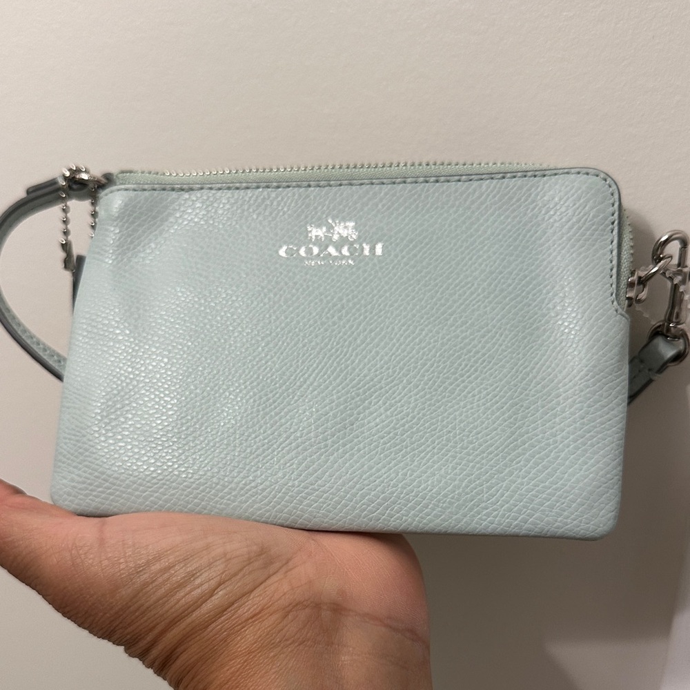 Coach Small Wristlet new no tag
